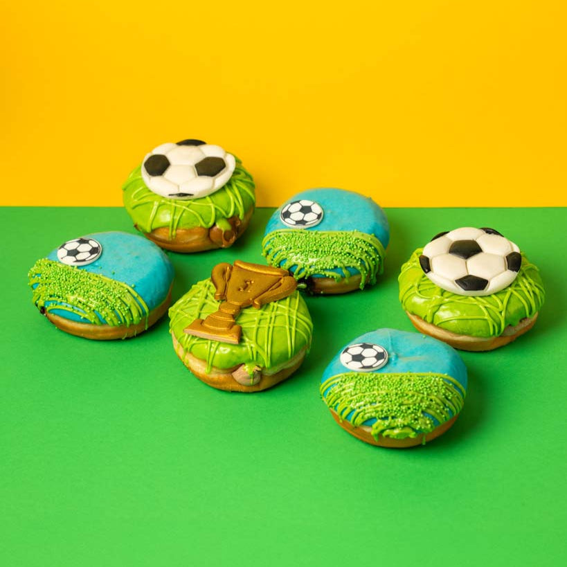 Boîte cadeau de beignets de football (végétalien)