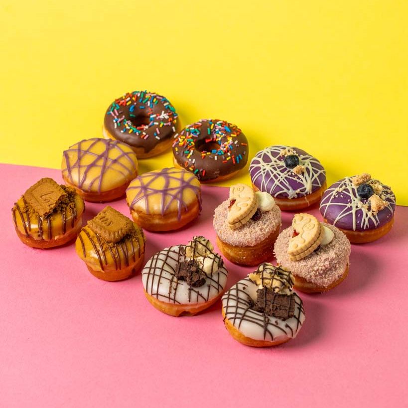 Mini-boîte de fête à donuts (96 pièces)