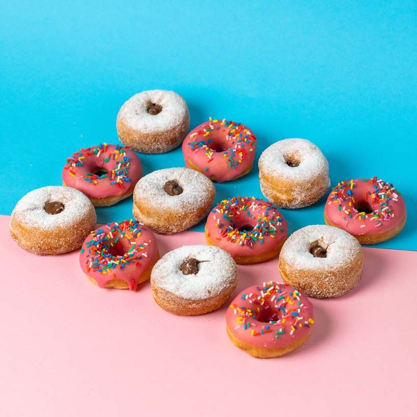 Mini-boîte de fête à donuts (96 pièces)