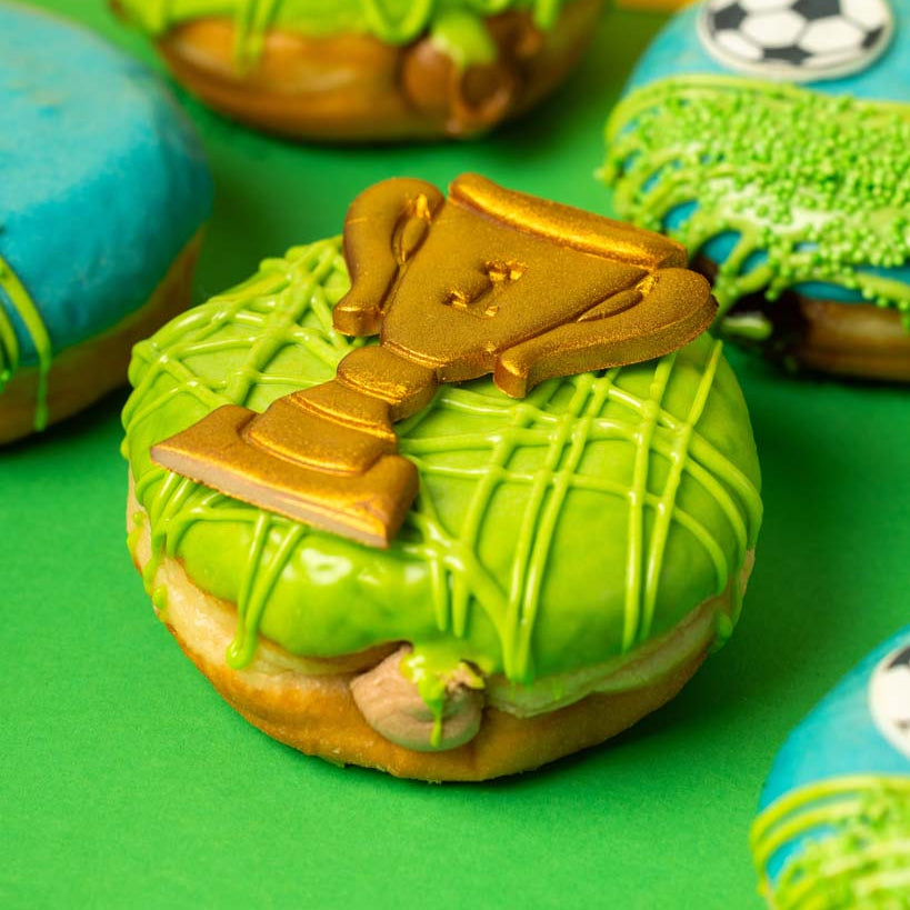 Football doughnut gift box (vegan)