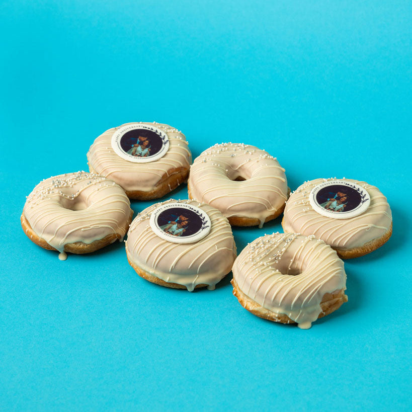 Wedding doughnut gift box with personal photo