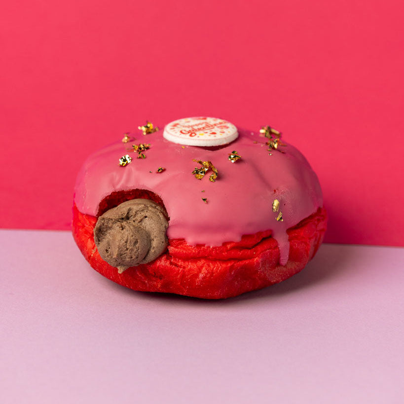 “Velvet Valentine” doughnut gift box (VG)